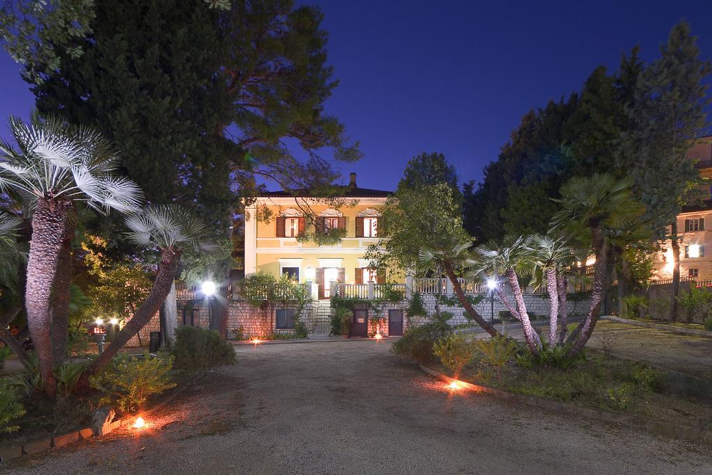 Affittacamere Villa Gigli Сіроло Екстер'єр фото